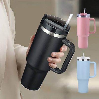 Izolovaný pohár s rukoväťou a slamkou | HIPYSIP